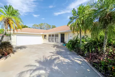 2111 SE Cayuga Court, Port Saint Lucie, FL 34952 - Photo 8