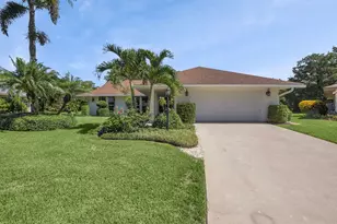 8165 SE Cypress Point Pl, Hobe Sound, FL 33455 - Photo 2