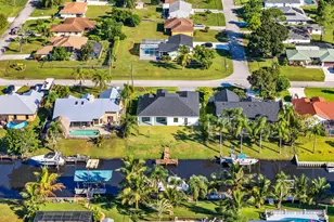 632 SE Seahouse Dr, Port Saint Lucie, FL 34983 - Photo 2