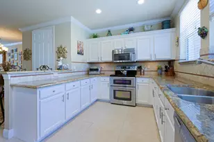 1740 San Benito Way, West Palm Beach, FL 33401 - Photo 6