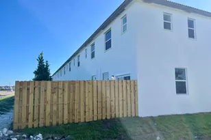 2776 SE 26th Ave, Homestead, FL 33035 - Photo 4