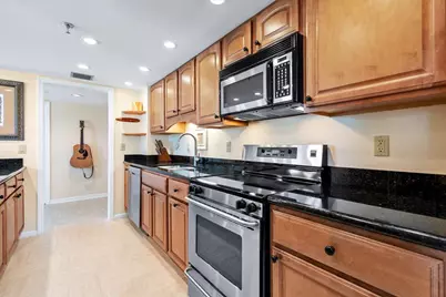 176 Helios Drive, Unit #106, Jupiter, FL 33477 - Photo 6
