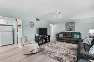 414 Pine Glen Ln, Greenacres, FL 33463 - Photo 10