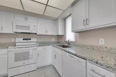 1631 SE Green Acres Circle, Unit #Bb-203, Port Saint Lucie, FL 34952 - Photo 10