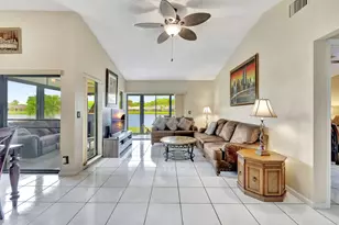 5531 Parkwalk Cir E, Boynton Beach, FL 33472 - Photo 10