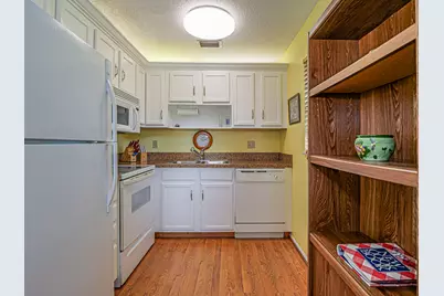 98 Spring Lake Drive, Unit #205, Vero Beach, FL 32962 - Photo 14