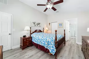 453 SW Talquin Ln, Port Saint Lucie, FL 34986 - Photo 18