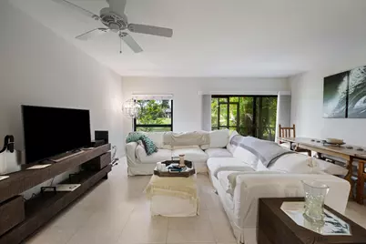 13334 Polo Club Road, Unit #228, Wellington, FL 33414 - Photo 6