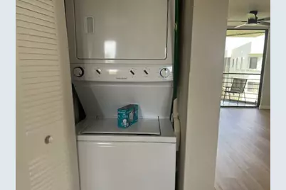 3138 Via Poinciana, Unit #417, Lake Worth, FL 33467 - Photo 14