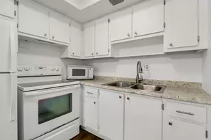 2929 SE Ocean Blvd Unit, Stuart, FL 34996 - Photo 10