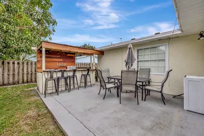 1541 SE Minorca Avenue, Port Saint Lucie, FL 34952 - Photo 34