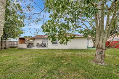 1541 SE Minorca Avenue, Port Saint Lucie, FL 34952 - Photo 32