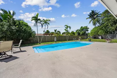 12372 Old Country Road S, Wellington, FL 33414 - Photo 2