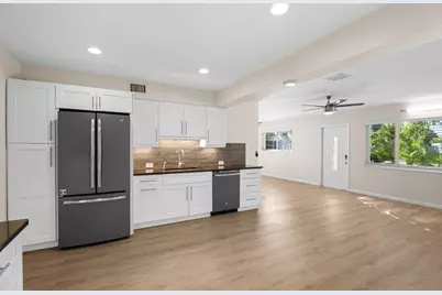 607 W Perry Street, Lantana, FL 33462 - Photo 10