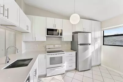 3375 Jaywood Terrace, Unit #2050, Boca Raton, FL 33431 - Photo 4