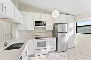 3375 Jaywood Terrace, Boca Raton, FL 33431 - Photo 4