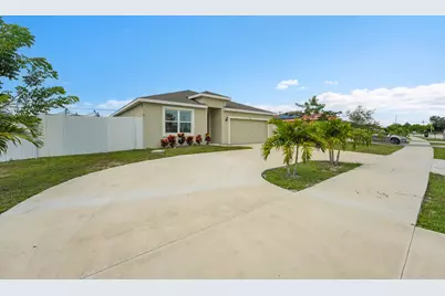 418 NW Airoso Boulevard, Port Saint Lucie, FL 34983 - Photo 6