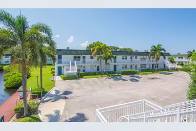 2800 Indian River Boulevard, Unit #J10, Vero Beach, FL 32960 - Photo 1