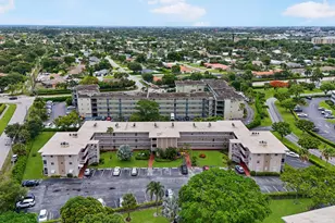 2581 N Garden Dr Unit, Lake Worth, FL 33461 - Photo 18