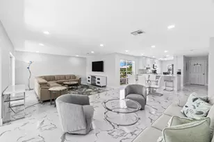 6 Stratford Dr E, Boynton Beach, FL 33436 - Photo 2