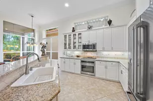 8464 Legend Club Dr, West Palm Beach, FL 33412 - Photo 14