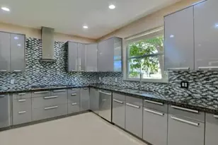 18271 Coral Isles Dr, Boca Raton, FL 33498 - Photo 16