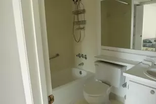 121 Lake Pine Cir, Greenacres, FL 33463 - Photo 8