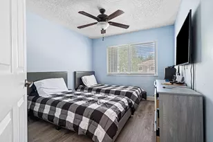 15822 SW 10th St, Pembroke Pines, FL 33027 - Photo 22