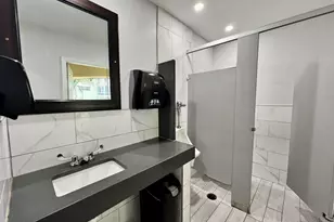 5121 W Oakland Park Blvd, Lauderdale Lakes, FL 33313 - Photo 96