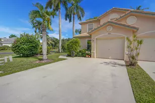 10673 Pelican Dr, Wellington, FL 33414 - Photo 2