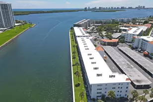 20 Yacht Club Dr, North Palm Beach, FL 33408 - Photo 10