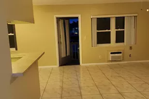 239 Coventry J, West Palm Beach, FL 33417 - Photo 2