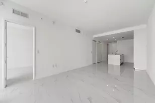 700 NE 24th St, Miami, FL 33137 - Photo 10