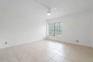 250 NE 20th St, Boca Raton, FL 33431 - Photo 12