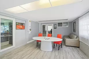 257 SW 5th St, Boca Raton, FL 33432 - Photo 12