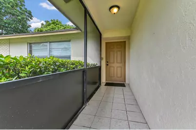 5001 Woodstone Circle, Lake Worth, FL 33463 - Photo 4