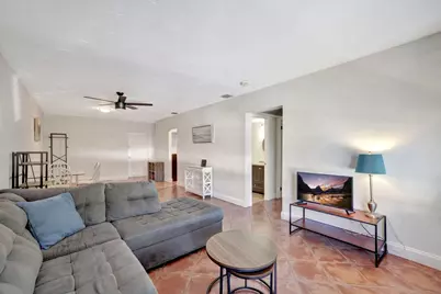 2400 NE 33rd Avenue, Unit #211, Fort Lauderdale, FL 33305 - Photo 12