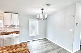 1067 Palm Ct, Okeechobee, FL 34974 - Photo 8