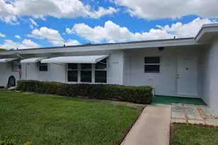 7205 W Oakridge Cir, Lake Worth, FL 33462 - Photo 1