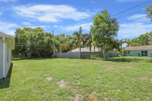 2550 SE Rock Springs Dr, Port Saint Lucie, FL 34952 - Photo 38