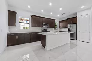 7115 Edison Pl, Palm Beach Gardens, FL 33418 - Photo 14