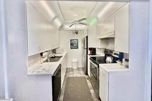 4091 Cornwall E, Boca Raton, FL 33434 - Photo 2