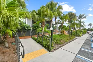 1001 Pinecrest Cir, Jupiter, FL 33458 - Photo 48