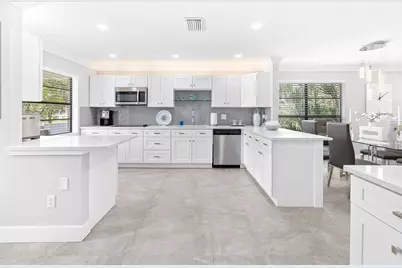 9187 Norte Lago, Unit #5B, Boca Raton, FL 33428 - Photo 2