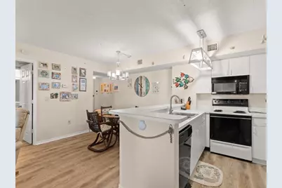 1590 S 42nd Circle, Unit #208, Vero Beach, FL 32967 - Photo 10