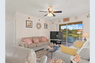 1590 S 42nd Circle, Unit #208, Vero Beach, FL 32967 - Photo 6