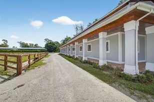 1032 Hyde Park Rd, Loxahatchee Groves, FL 33470 - Photo 22