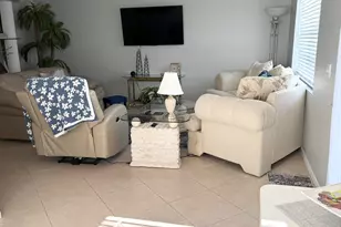 177 Burgundy D, Delray Beach, FL 33484 - Photo 4