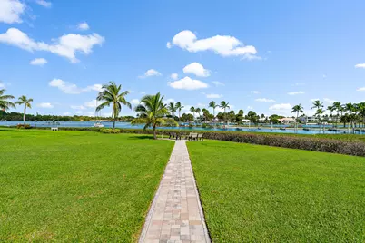 755 Saturn, Unit #H 206, Jupiter, FL 33477 - Photo 12