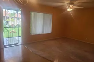 317 Knotty Pine Cir, Greenacres, FL 33463 - Photo 4